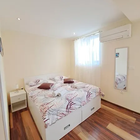 Meressa Nina&leo Apartment